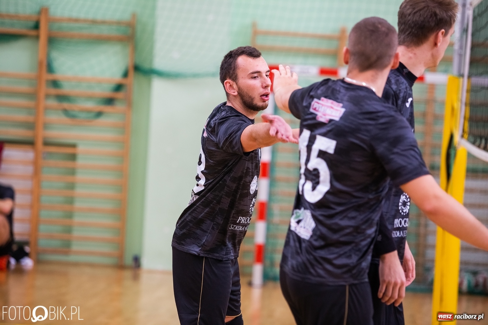 Zdjęcie w galerii na portalu naszraciborz.pl: Druga kolejka RLPS w Arenie Rafako wiadomości z regionu