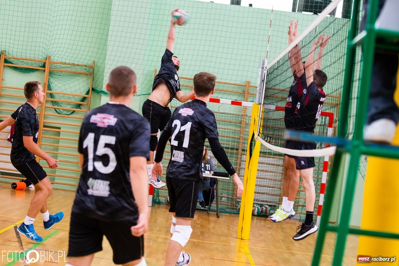 Zdjęcie w galerii na portalu naszraciborz.pl: Druga kolejka RLPS w Arenie Rafako wiadomości z regionu