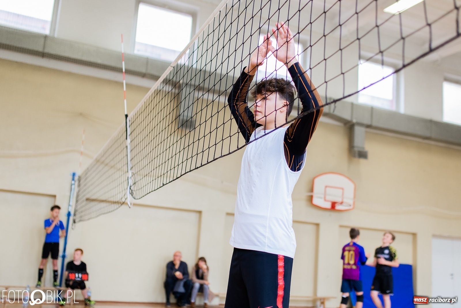 Zdjęcie w galerii na portalu naszraciborz.pl: Turniej dwójek siatkarskich chłopców w SP 18 w Raciborzu wiadomości z regionu
