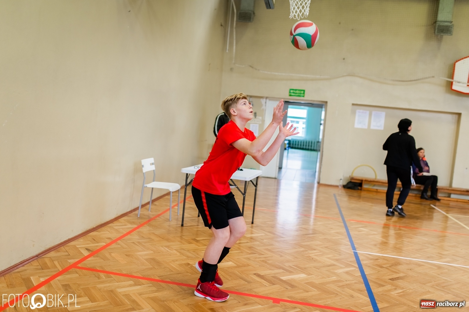 Zdjęcie w galerii na portalu naszraciborz.pl: Turniej dwójek siatkarskich chłopców w SP 18 w Raciborzu wiadomości z regionu