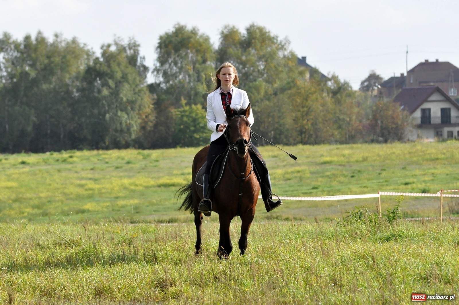 Zdjęcie w galerii na portalu naszraciborz.pl: W Łańcach na Hubertusie dwa razy gonili lisa [FOTO i WIDEO]  wiadomości z regionu