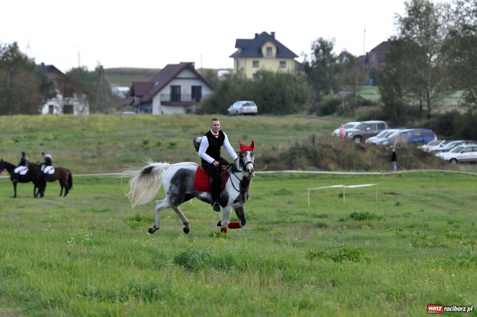 Zdjęcie w galerii na portalu naszraciborz.pl: W Łańcach na Hubertusie dwa razy gonili lisa [FOTO i WIDEO]  wiadomości z regionu