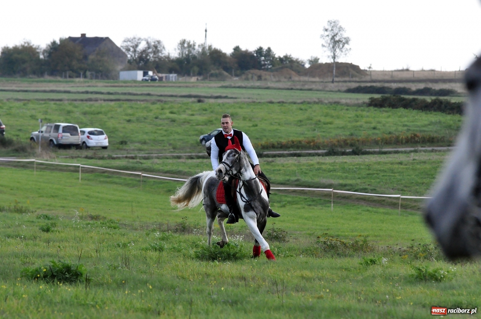 Zdjęcie w galerii na portalu naszraciborz.pl: W Łańcach na Hubertusie dwa razy gonili lisa [FOTO i WIDEO]  wiadomości z regionu