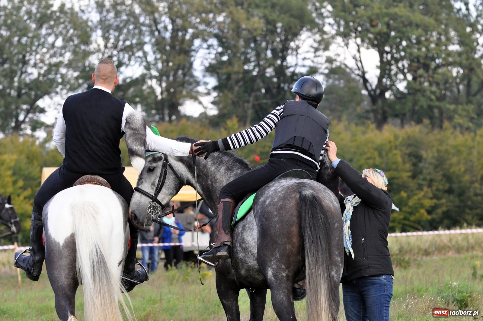 Zdjęcie w galerii na portalu naszraciborz.pl: W Łańcach na Hubertusie dwa razy gonili lisa [FOTO i WIDEO]  wiadomości z regionu