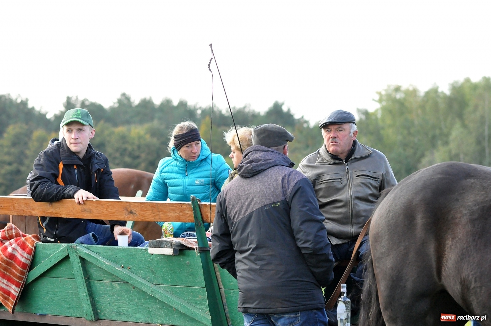 Zdjęcie w galerii na portalu naszraciborz.pl: W Łańcach na Hubertusie dwa razy gonili lisa [FOTO i WIDEO]  wiadomości z regionu