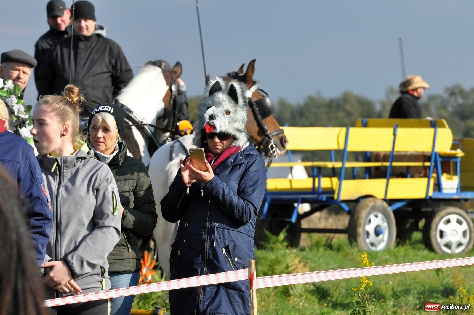 Zdjęcie w galerii na portalu naszraciborz.pl: W Łańcach na Hubertusie dwa razy gonili lisa [FOTO i WIDEO]  wiadomości z regionu