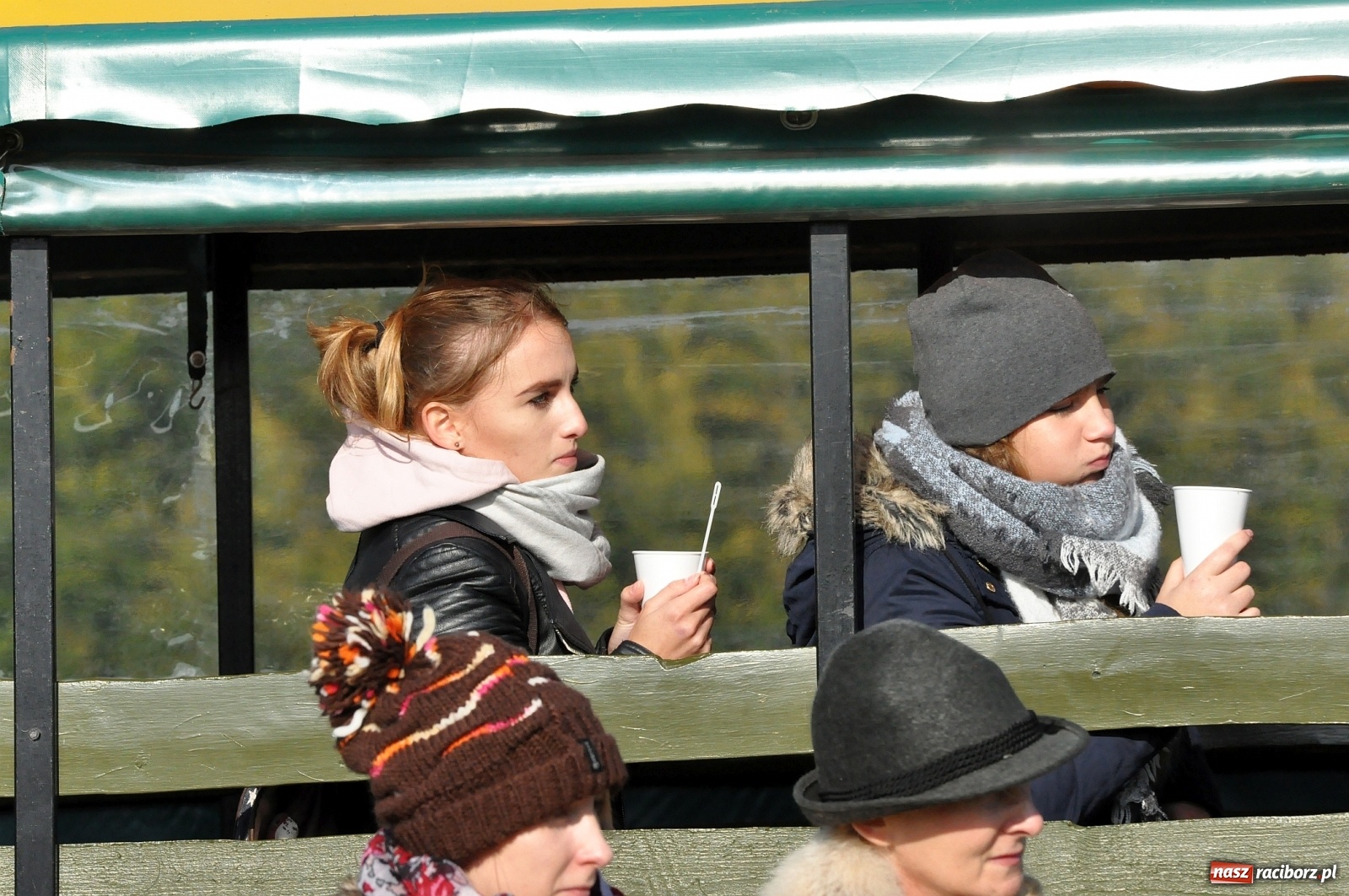 Zdjęcie w galerii na portalu naszraciborz.pl: W Łańcach na Hubertusie dwa razy gonili lisa [FOTO i WIDEO]  wiadomości z regionu