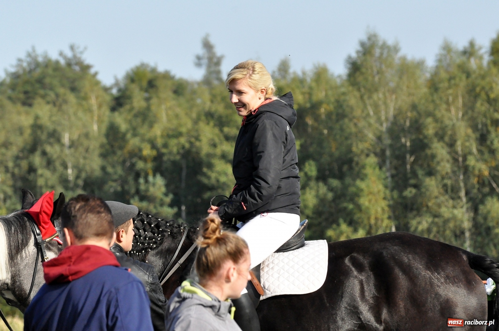 Zdjęcie w galerii na portalu naszraciborz.pl: W Łańcach na Hubertusie dwa razy gonili lisa [FOTO i WIDEO]  wiadomości z regionu