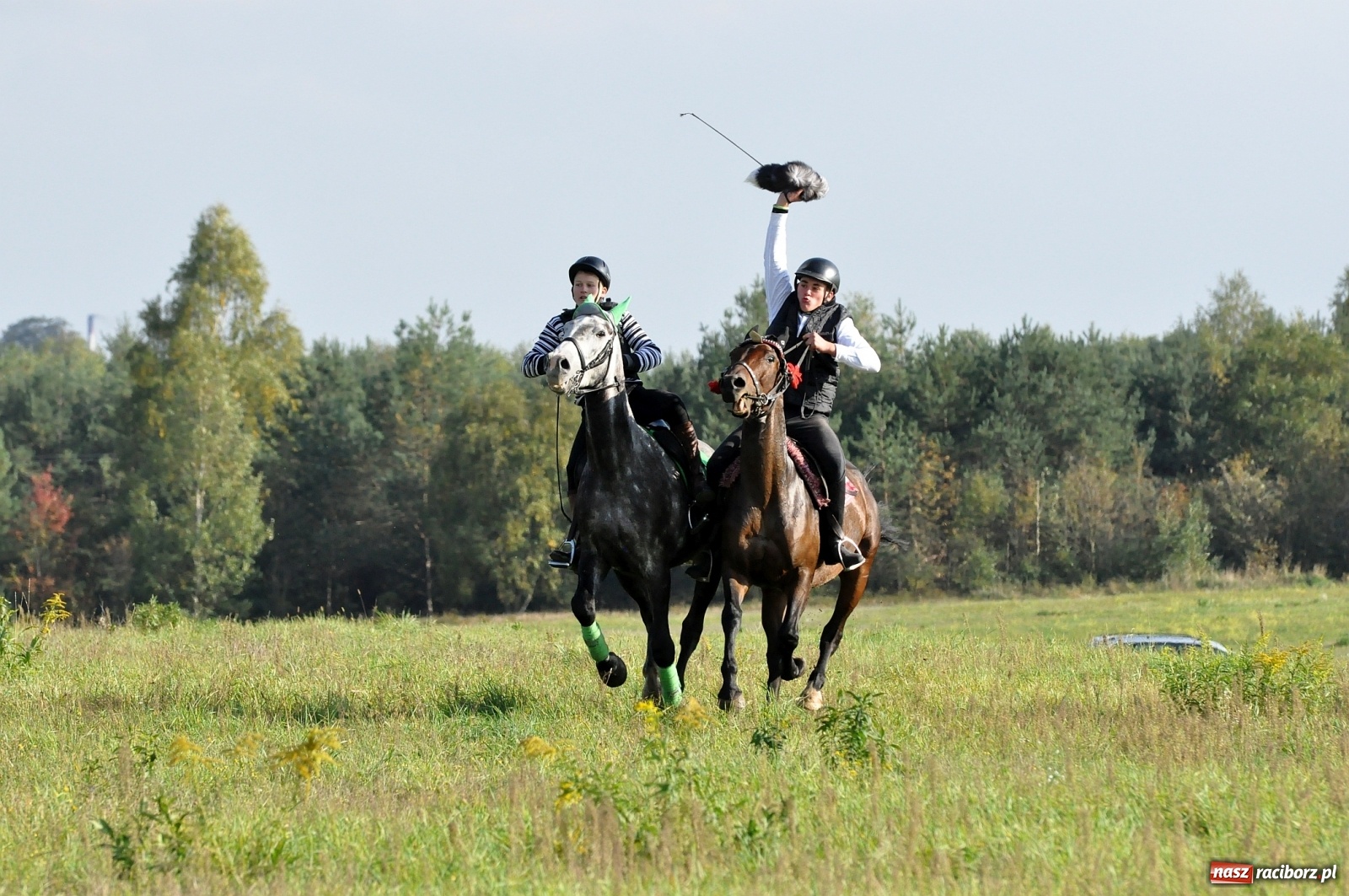 Zdjęcie w galerii na portalu naszraciborz.pl: W Łańcach na Hubertusie dwa razy gonili lisa [FOTO i WIDEO]  wiadomości z regionu