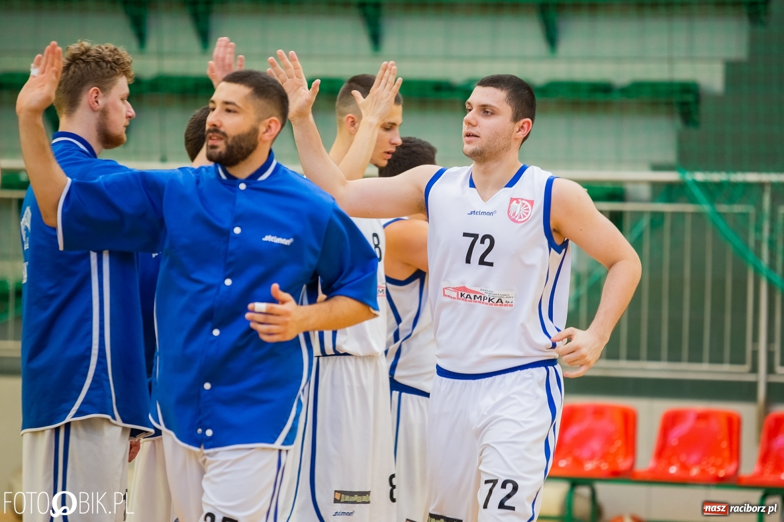 Zdjęcie w galerii na portalu naszraciborz.pl: Koszykówka. Dreszczowiec w inauguracyjnym starciu Ofensywy wiadomości z regionu