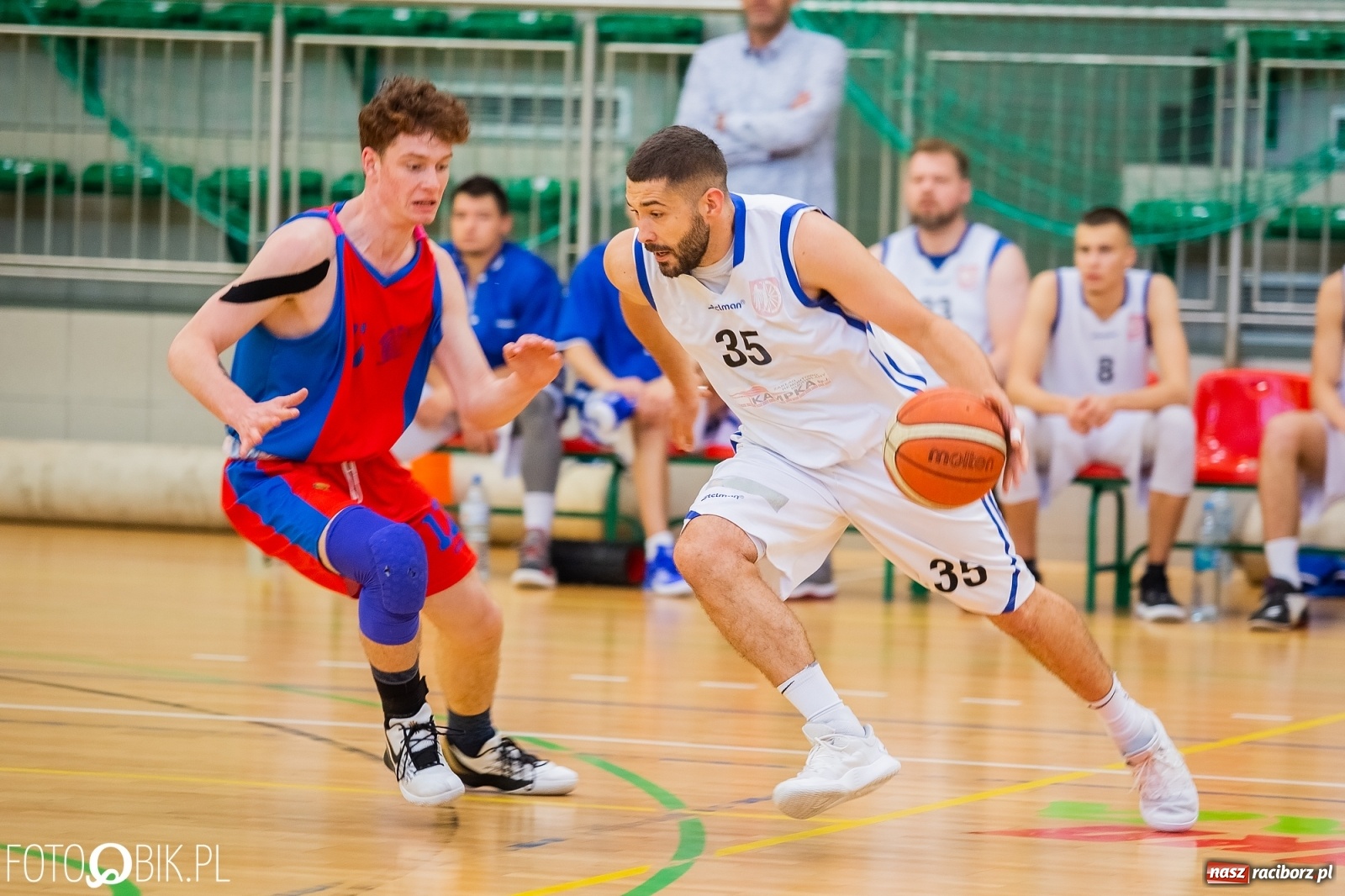 Zdjęcie w galerii na portalu naszraciborz.pl: Koszykówka. Dreszczowiec w inauguracyjnym starciu Ofensywy wiadomości z regionu