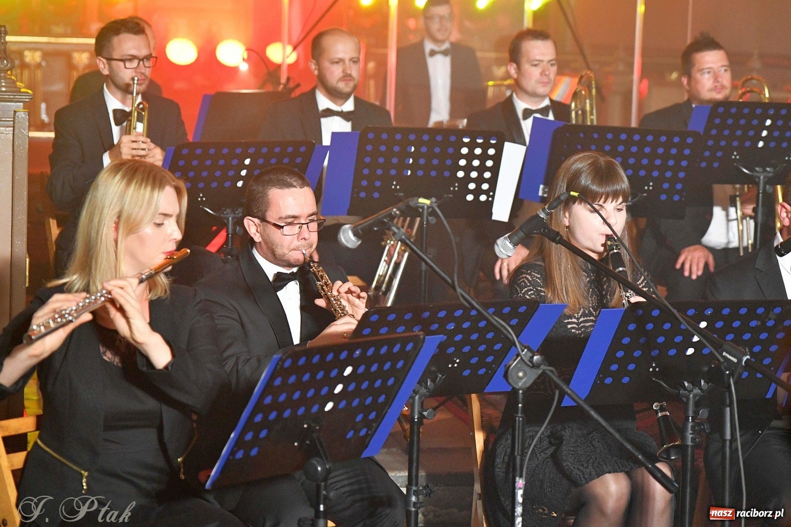 Zdjęcie w galerii na portalu naszraciborz.pl: Dzień Papieski. Wyjątkowy koncert w kościele farnym  wiadomości z regionu