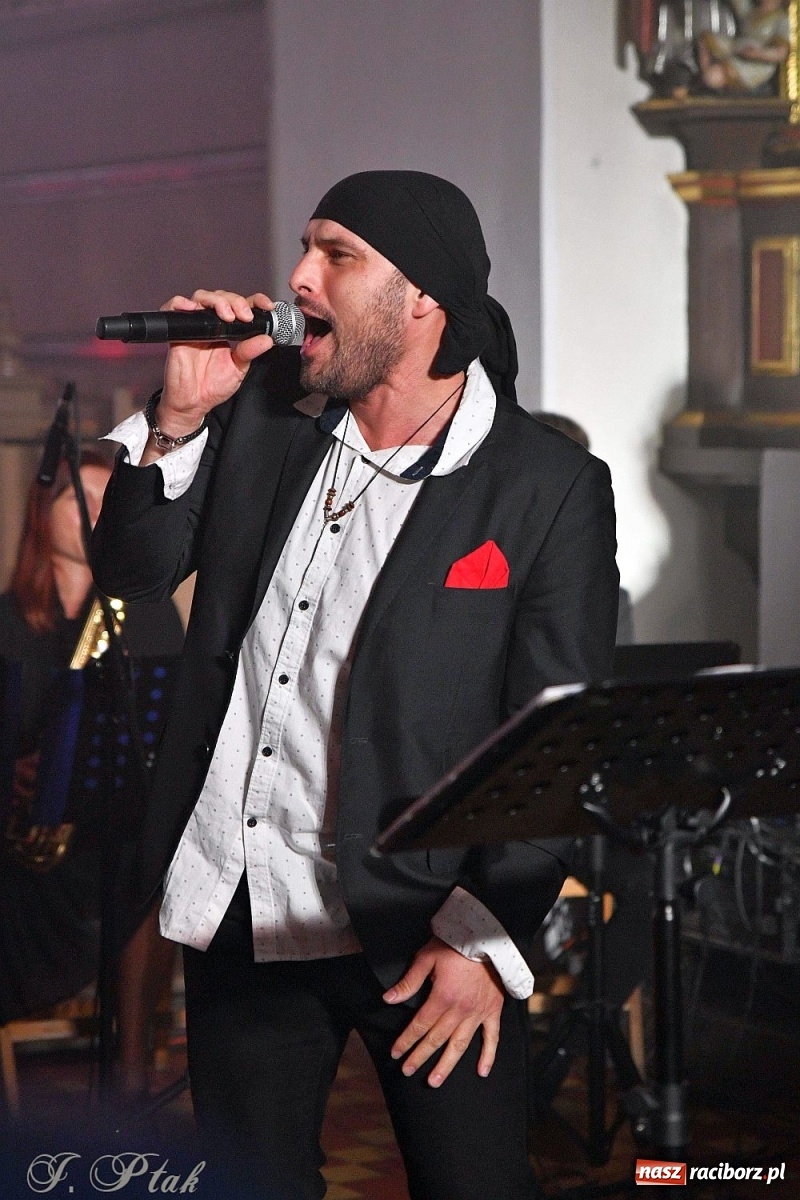 Zdjęcie w galerii na portalu naszraciborz.pl: Dzień Papieski. Wyjątkowy koncert w kościele farnym  wiadomości z regionu