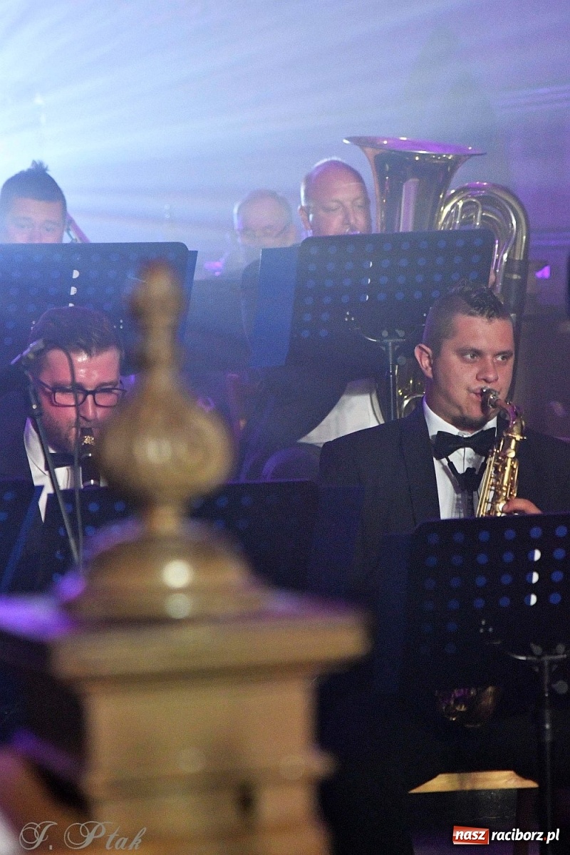 Zdjęcie w galerii na portalu naszraciborz.pl: Dzień Papieski. Wyjątkowy koncert w kościele farnym  wiadomości z regionu