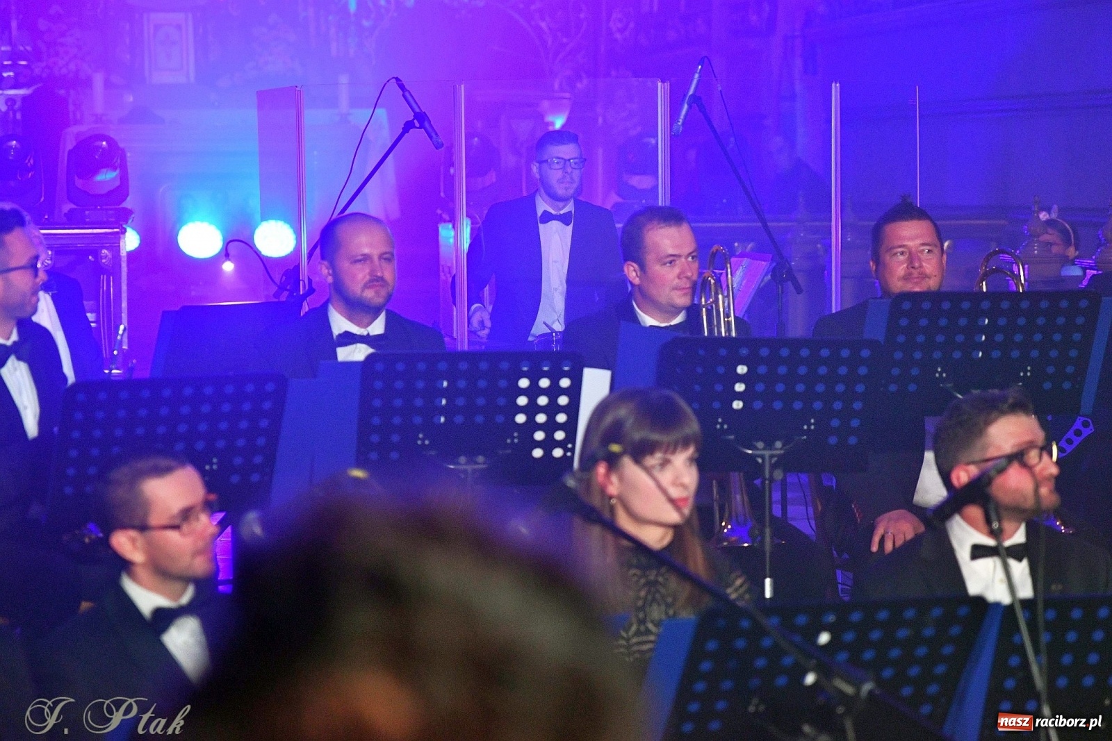 Zdjęcie w galerii na portalu naszraciborz.pl: Dzień Papieski. Wyjątkowy koncert w kościele farnym  wiadomości z regionu