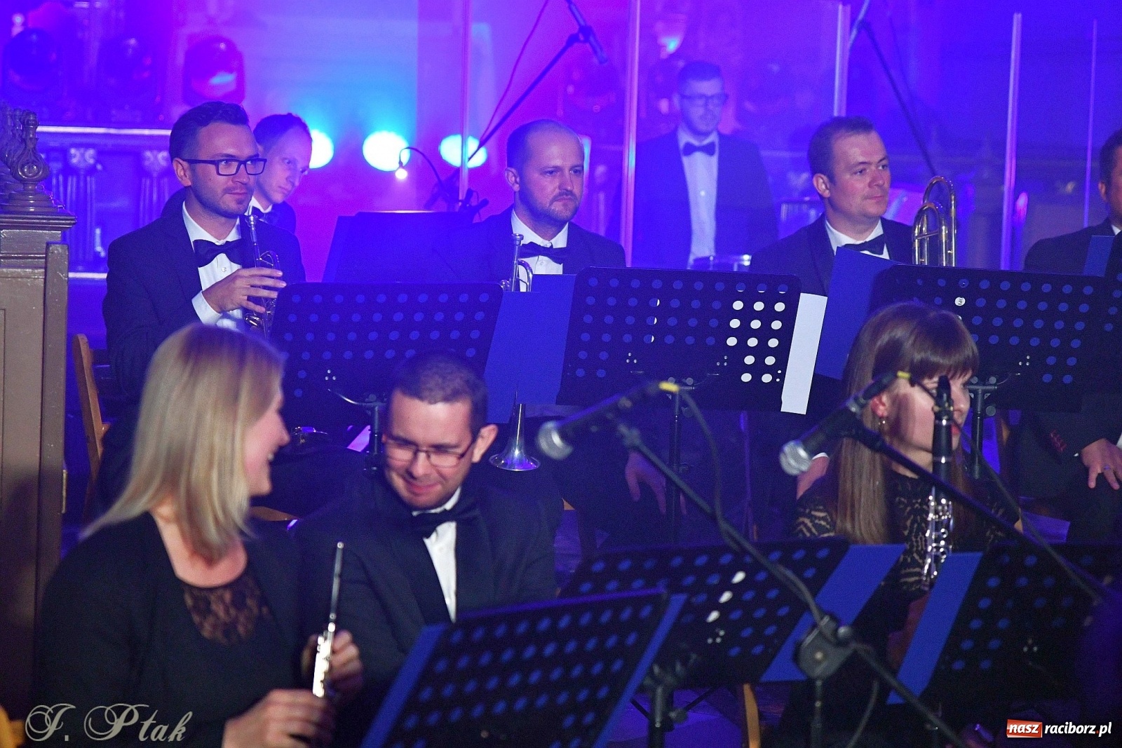 Zdjęcie w galerii na portalu naszraciborz.pl: Dzień Papieski. Wyjątkowy koncert w kościele farnym  wiadomości z regionu