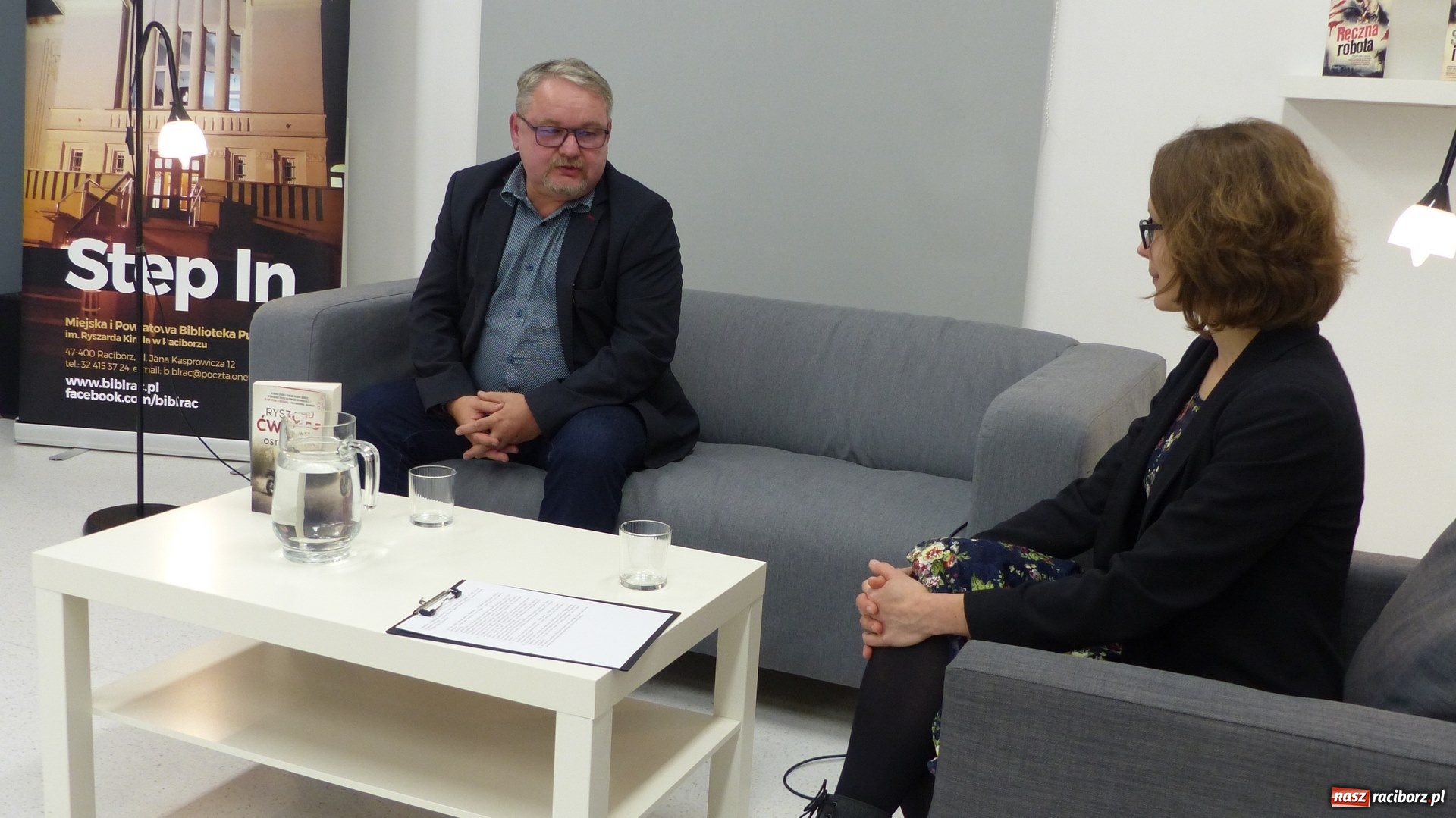 Zdjęcie w galerii na portalu naszraciborz.pl: Ryszard Ćwirlej na finał Literackiej jesieni z Księgarnią Sowa  wiadomości z regionu