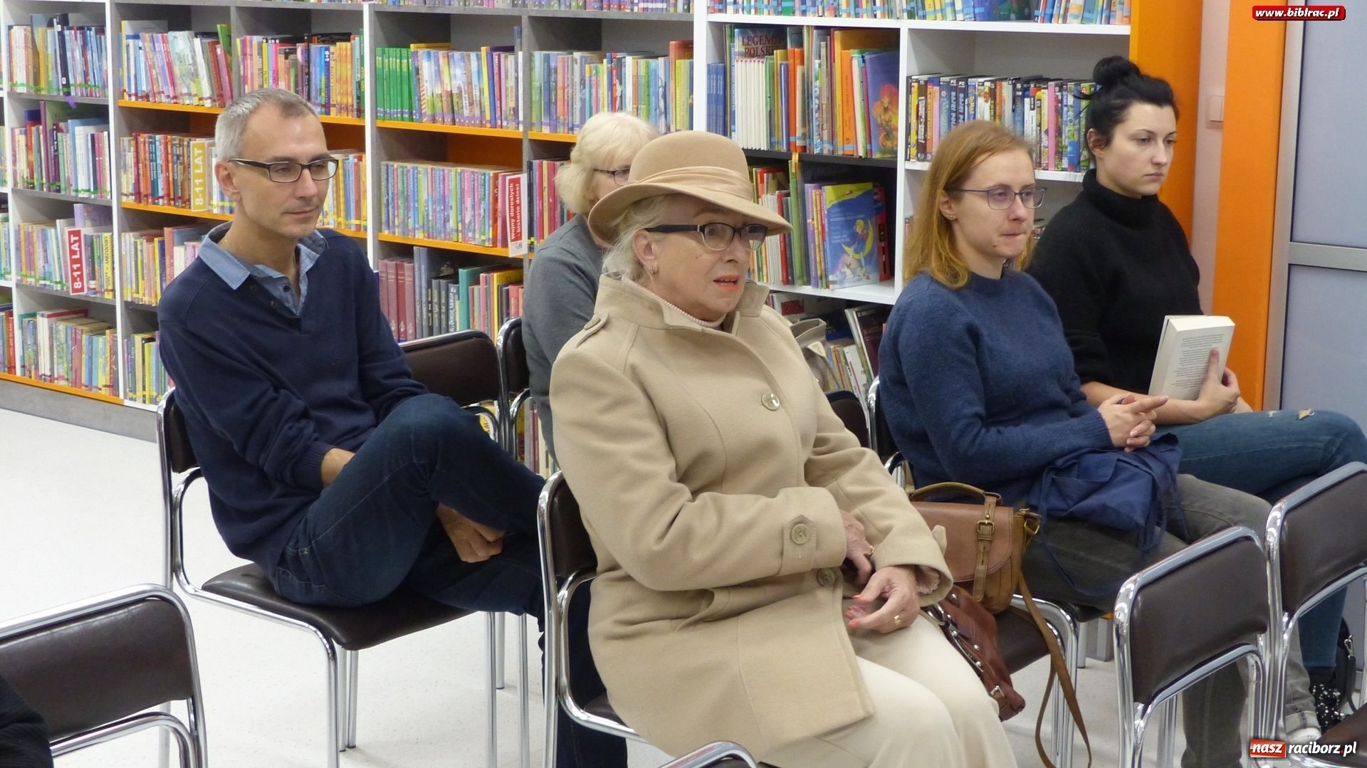 Zdjęcie w galerii na portalu naszraciborz.pl: Ryszard Ćwirlej na finał Literackiej jesieni z Księgarnią Sowa  wiadomości z regionu