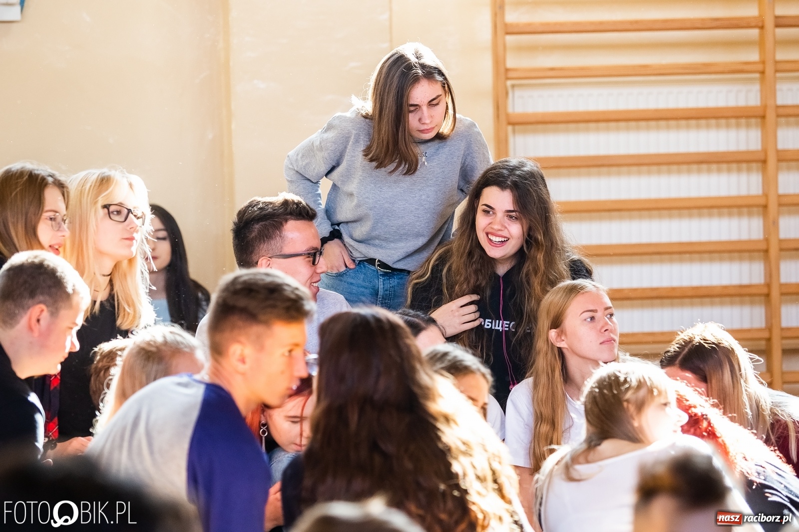 Zdjęcie w galerii na portalu naszraciborz.pl: Turniej Gier i Zabaw Językowych w II LO wiadomości z regionu