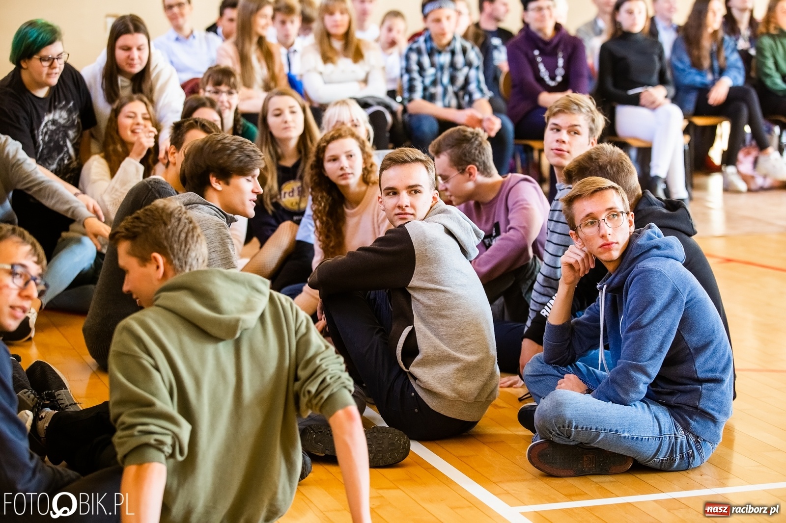 Zdjęcie w galerii na portalu naszraciborz.pl: Turniej Gier i Zabaw Językowych w II LO wiadomości z regionu