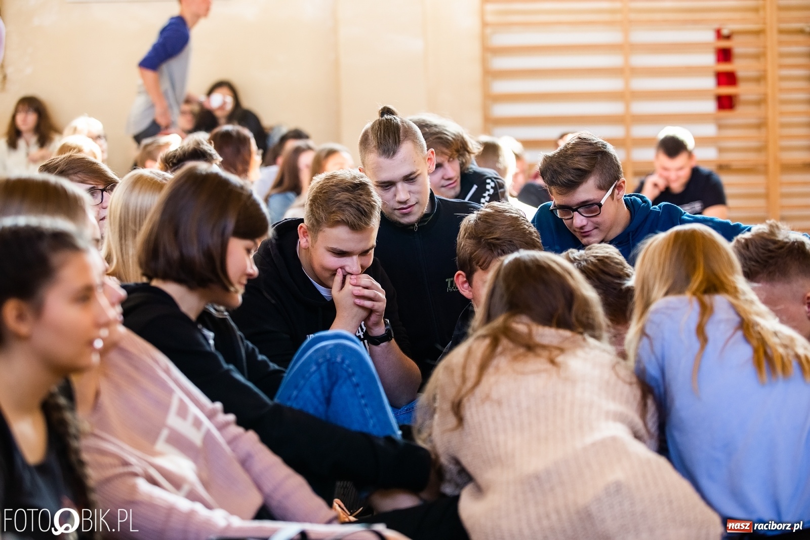 Zdjęcie w galerii na portalu naszraciborz.pl: Turniej Gier i Zabaw Językowych w II LO wiadomości z regionu