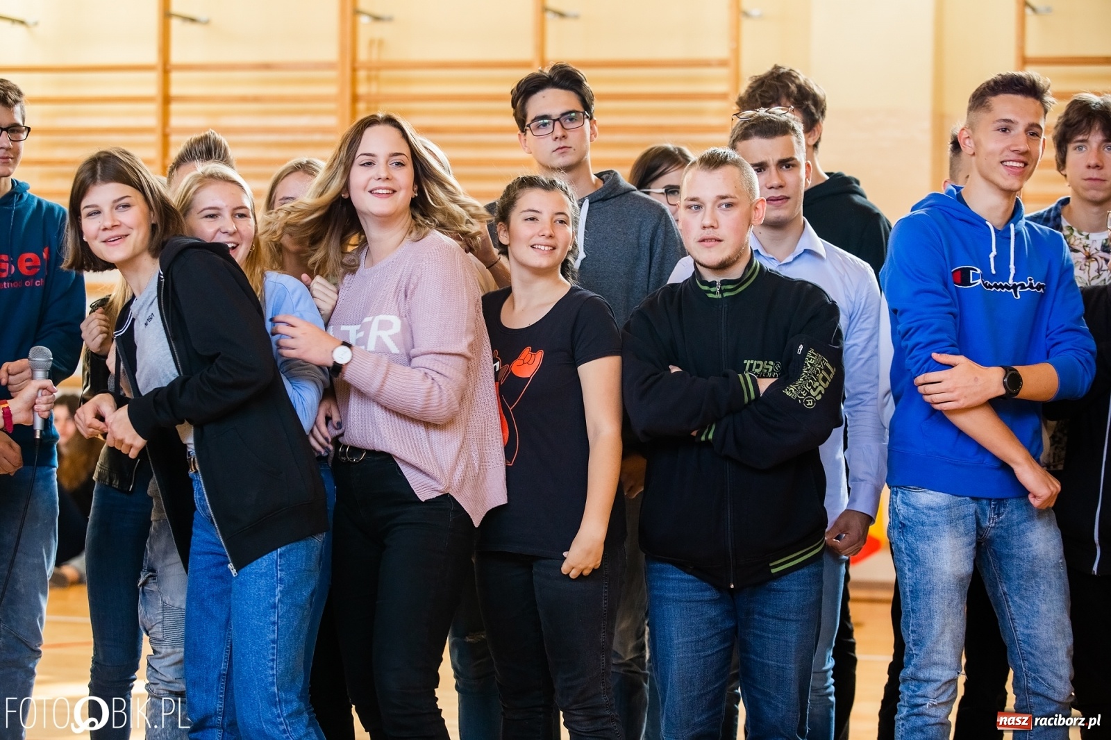 Zdjęcie w galerii na portalu naszraciborz.pl: Turniej Gier i Zabaw Językowych w II LO wiadomości z regionu