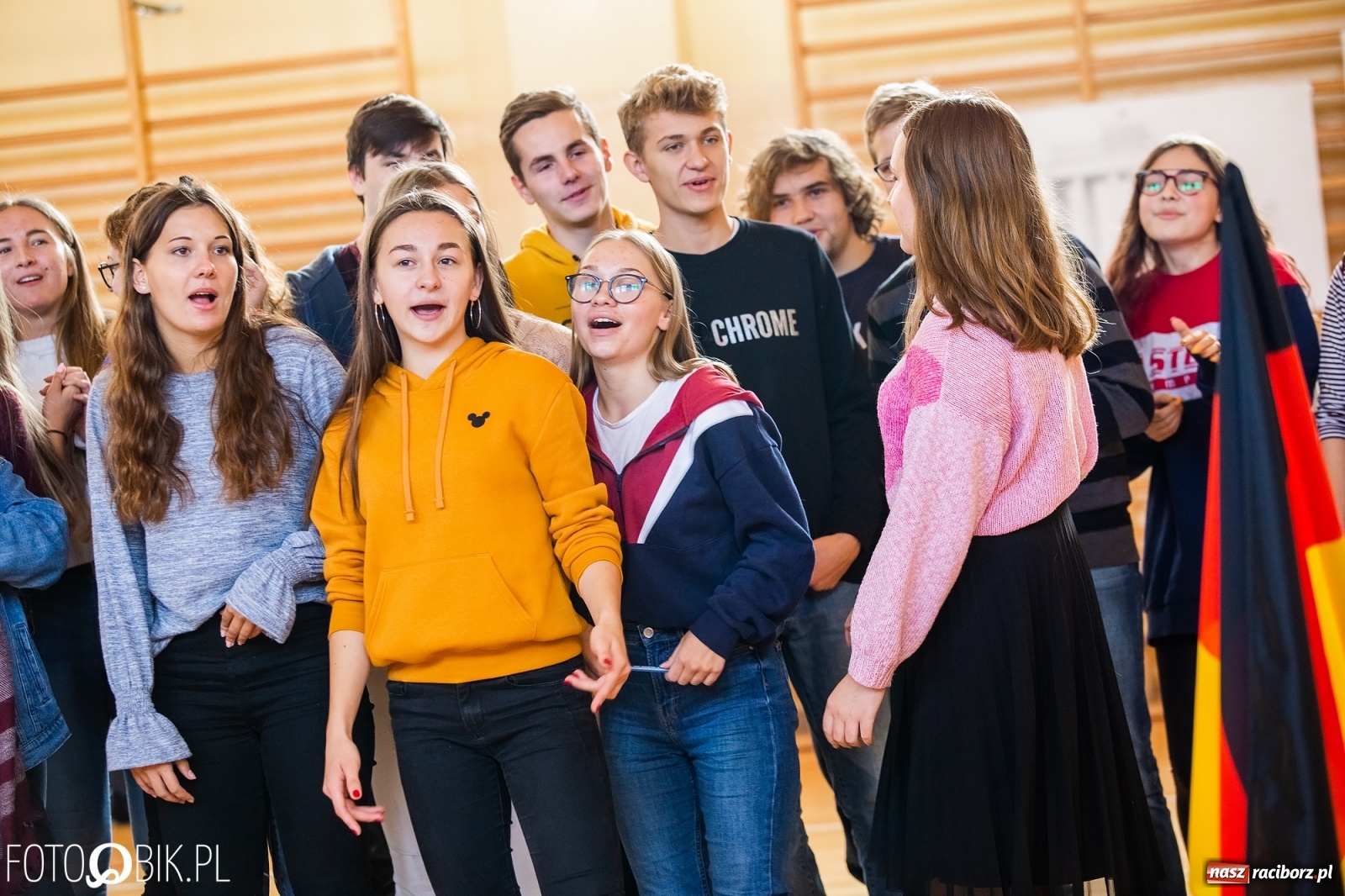 Zdjęcie w galerii na portalu naszraciborz.pl: Turniej Gier i Zabaw Językowych w II LO wiadomości z regionu