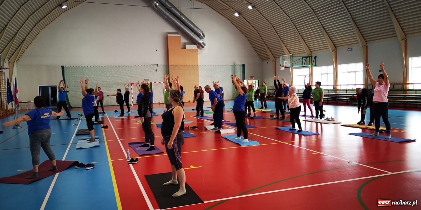 Zdjęcie w galerii na portalu naszraciborz.pl: Seniorze, rusz się! Zajęcia pilates w Krzanowicach  wiadomości z regionu