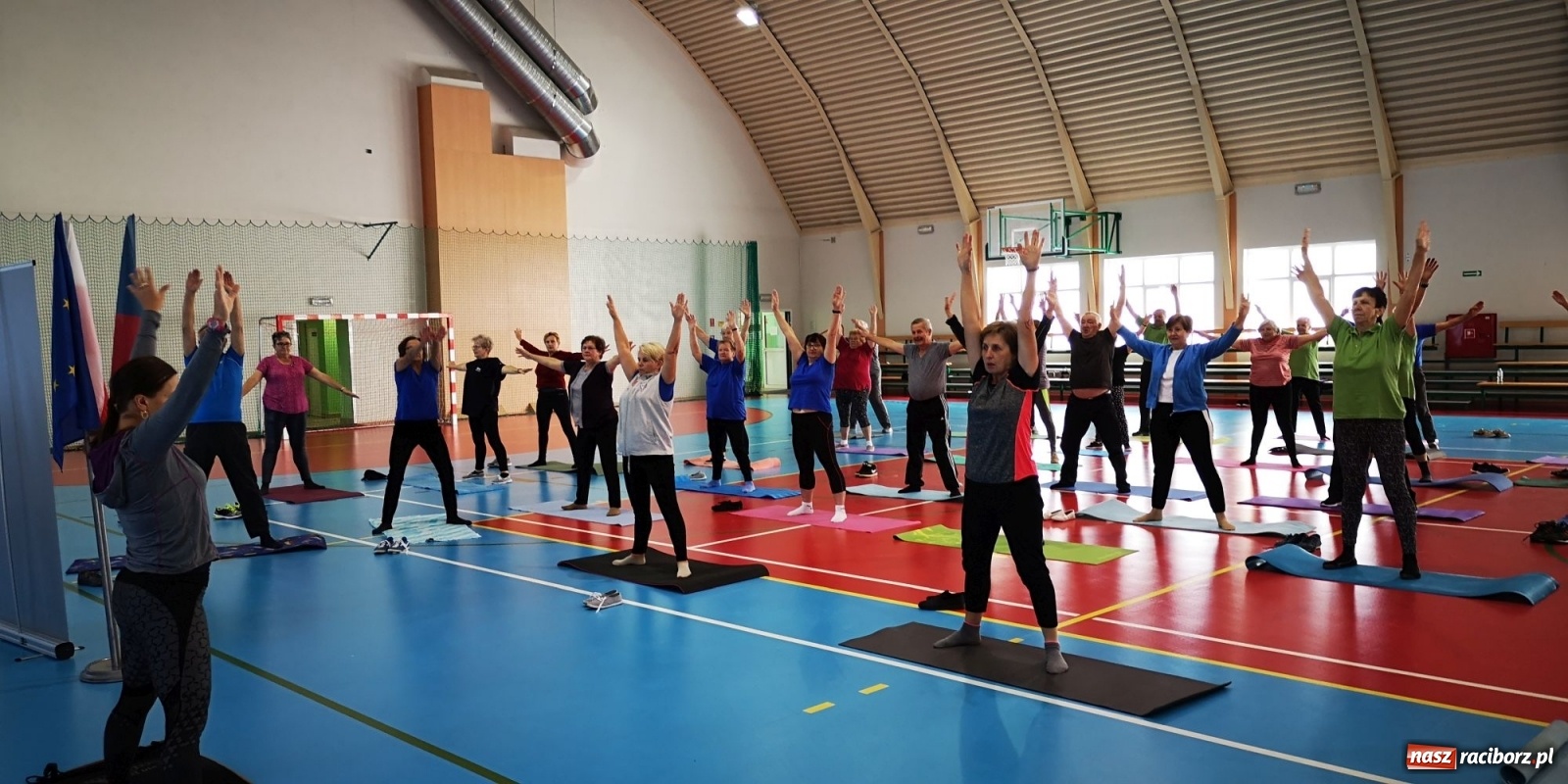 Zdjęcie w galerii na portalu naszraciborz.pl: Seniorze, rusz się! Zajęcia pilates w Krzanowicach  wiadomości z regionu