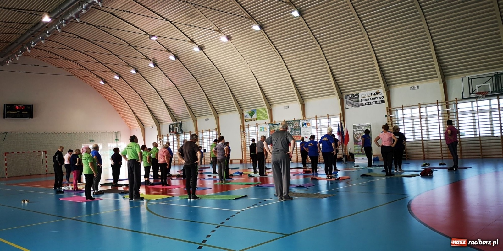 Zdjęcie w galerii na portalu naszraciborz.pl: Seniorze, rusz się! Zajęcia pilates w Krzanowicach  wiadomości z regionu