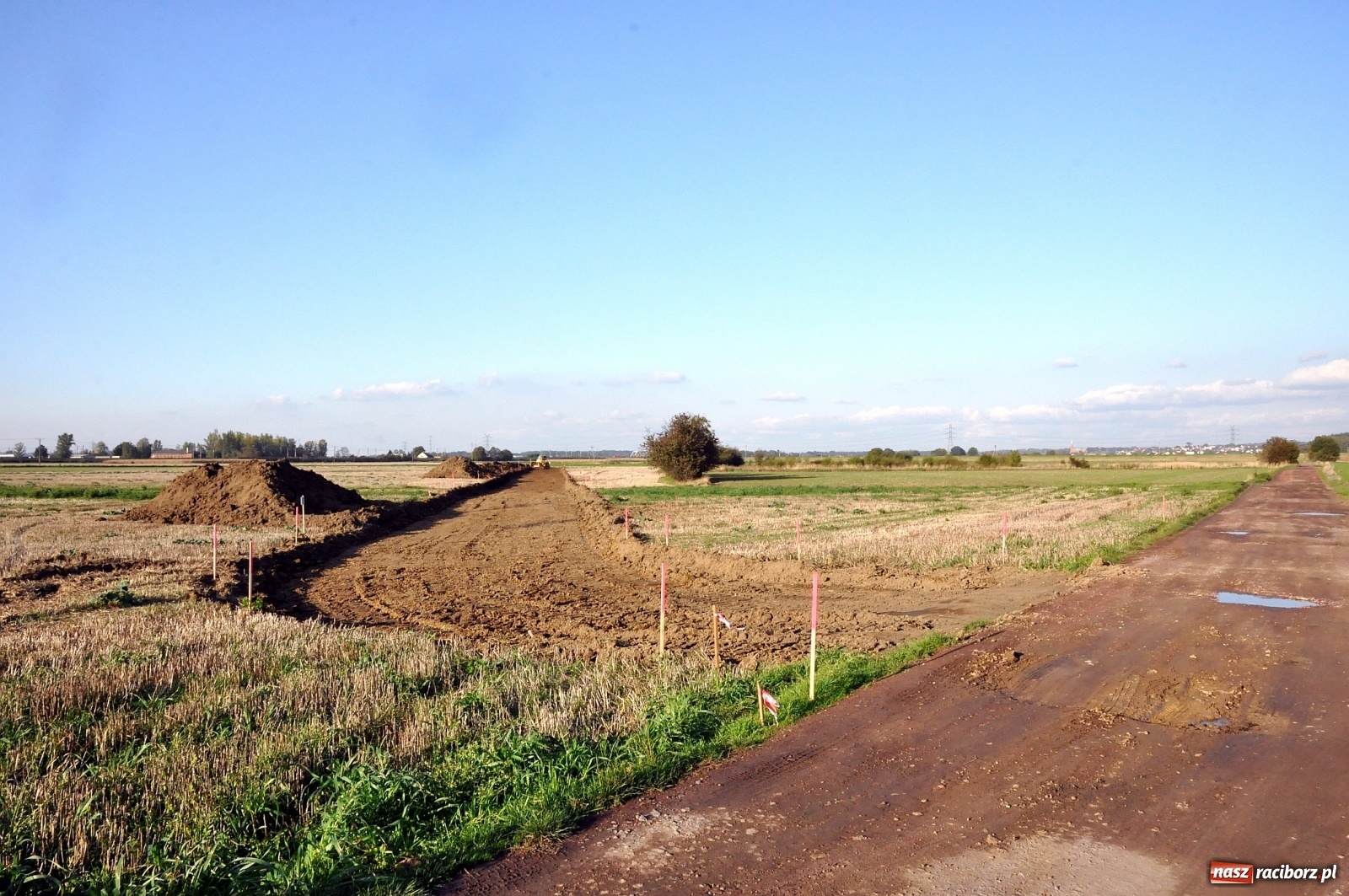 Zdjęcie w galerii na portalu naszraciborz.pl: Od strony Rybnickiej ruszyły już prace przy wschodniej obwodnicy Raciborza [FOTO]  wiadomości z regionu