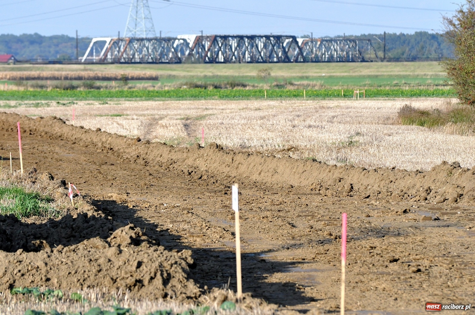 Zdjęcie w galerii na portalu naszraciborz.pl: Od strony Rybnickiej ruszyły już prace przy wschodniej obwodnicy Raciborza [FOTO]  wiadomości z regionu