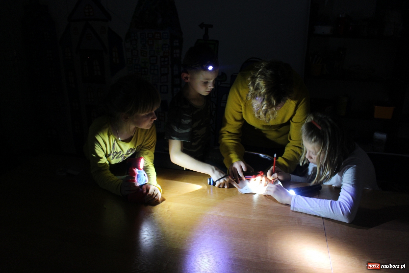 Zdjęcie w galerii na portalu naszraciborz.pl: Noc Bibliotek w Nędzy za nami wiadomości z regionu