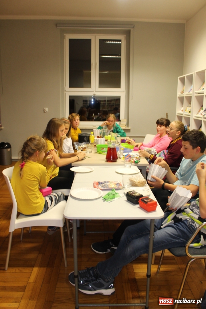 Zdjęcie w galerii na portalu naszraciborz.pl: Noc Bibliotek w Nędzy za nami wiadomości z regionu