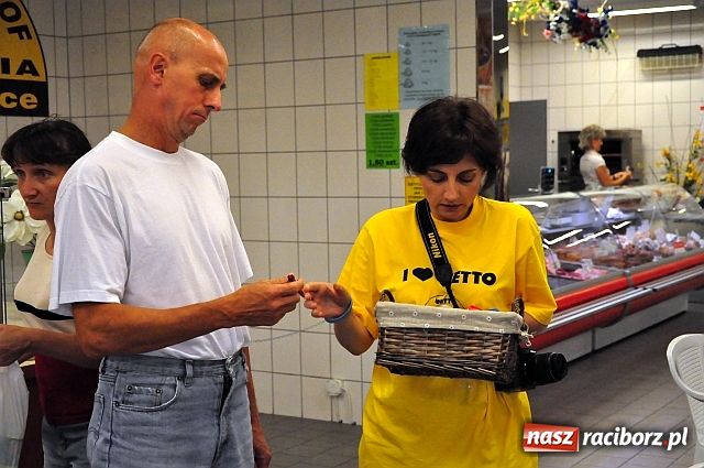 Zdjęcie w galerii na portalu naszraciborz.pl: Biała sobota w Netto wiadomości z regionu