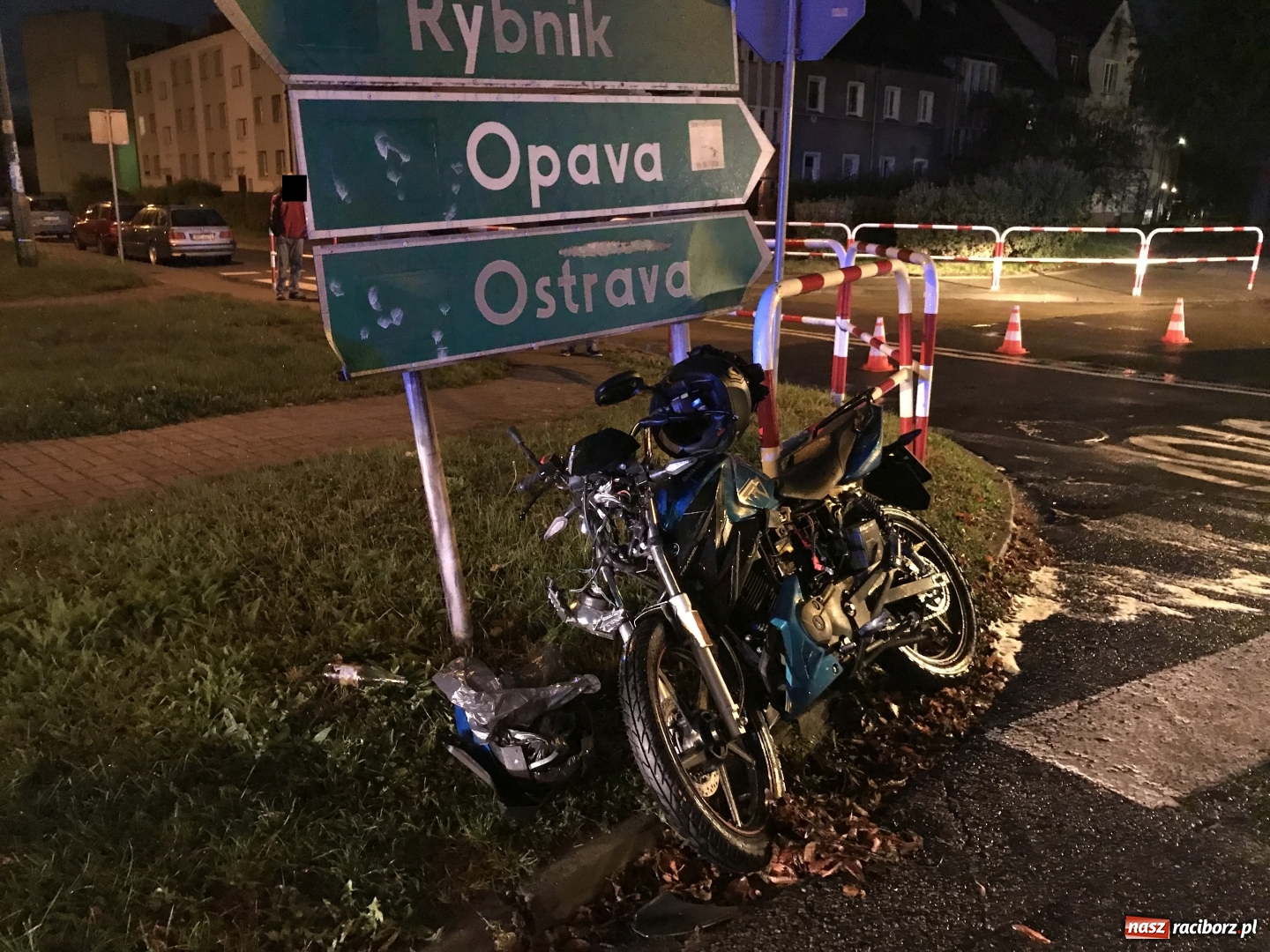 Zdjęcie w galerii na portalu naszraciborz.pl: Wypadek na skrzyżowaniu Mariańska-Ocicka [FOTO] wiadomości z regionu