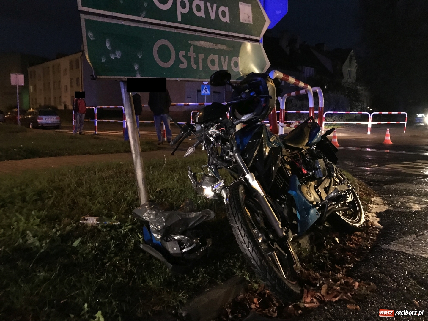 Zdjęcie w galerii na portalu naszraciborz.pl: Wypadek na skrzyżowaniu Mariańska-Ocicka [FOTO] wiadomości z regionu