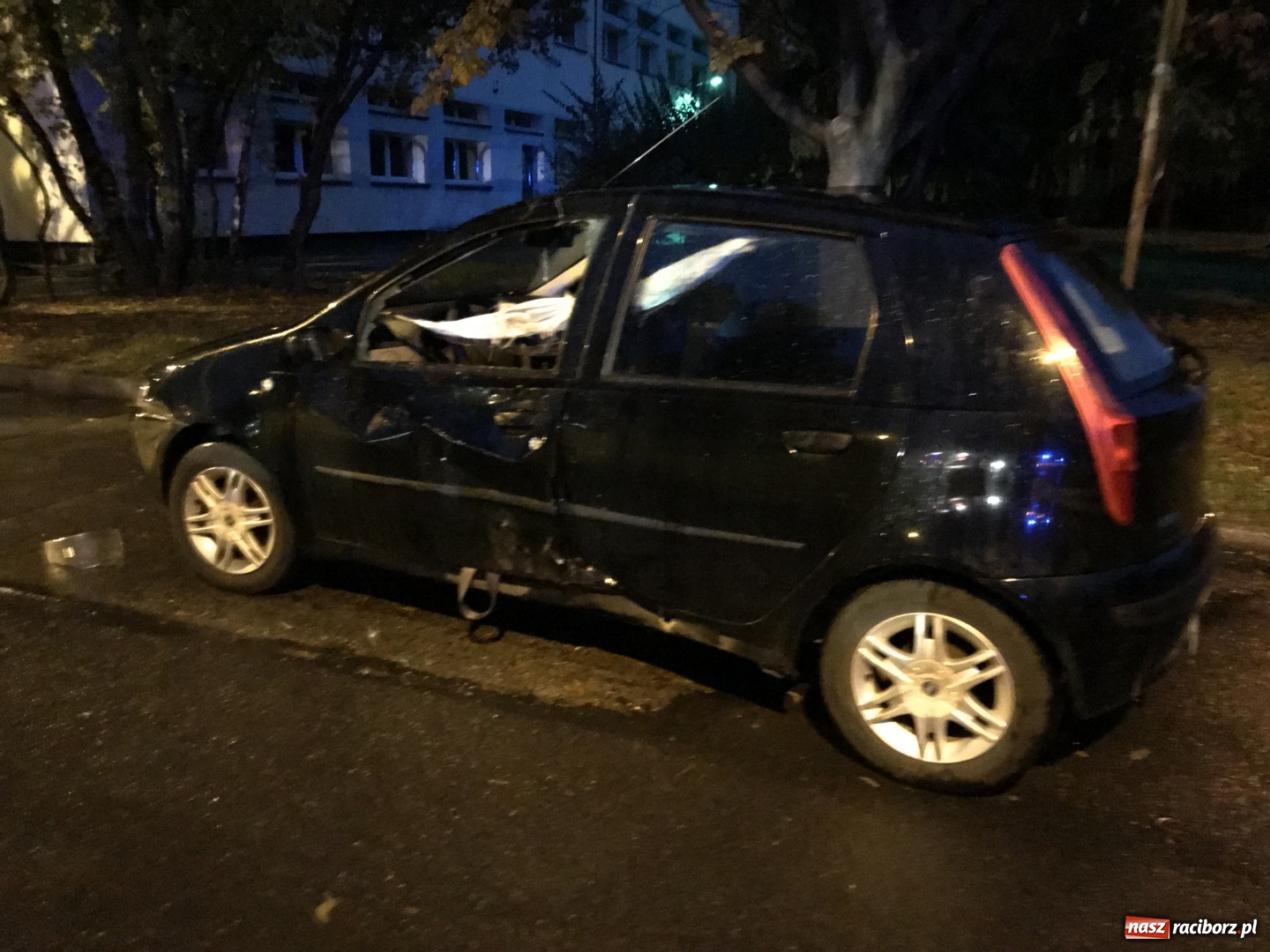 Zdjęcie w galerii na portalu naszraciborz.pl: Wypadek na skrzyżowaniu Mariańska-Ocicka [FOTO] wiadomości z regionu