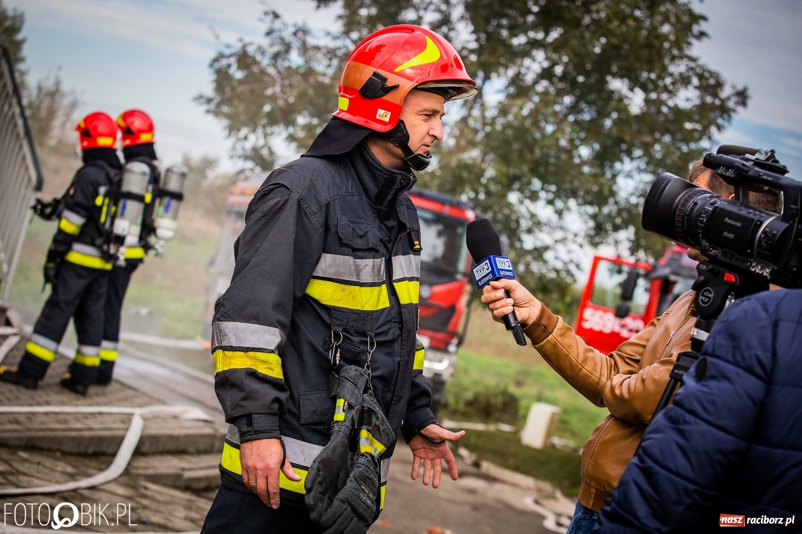Zdjęcie w galerii na portalu naszraciborz.pl: Pożar na Ostrogu. Akcja strażaków przy moście kolejowym [FOTO i WIDEO] wiadomości z regionu