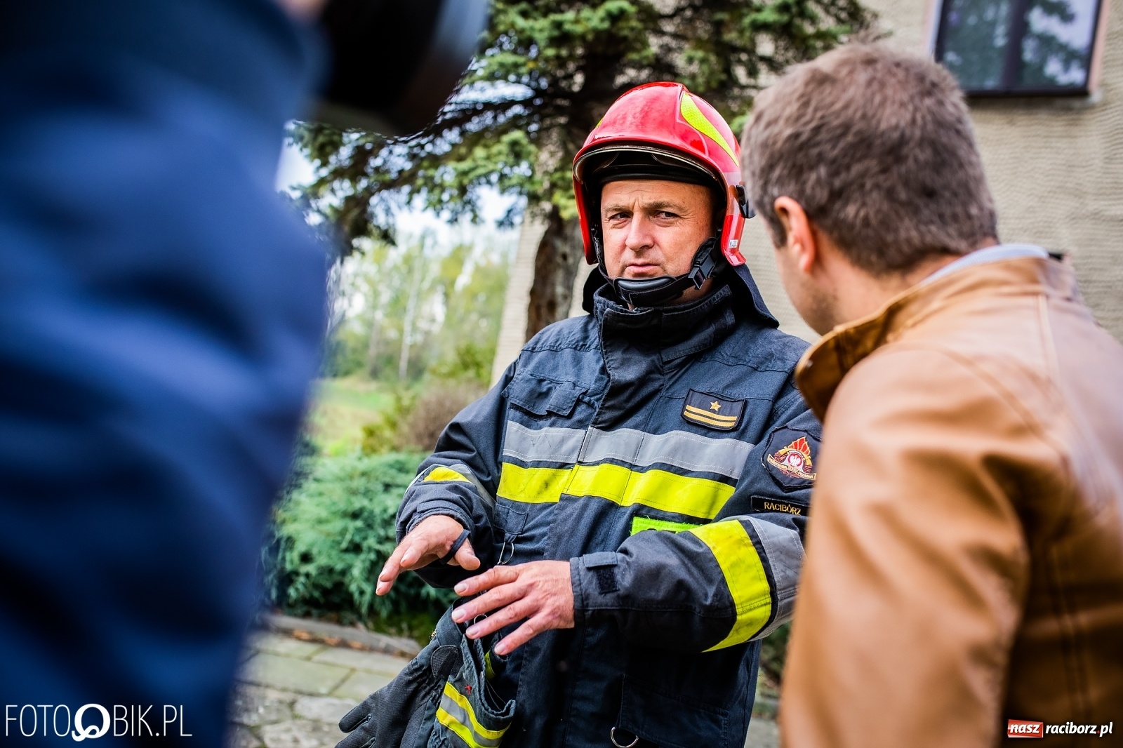 Zdjęcie w galerii na portalu naszraciborz.pl: Pożar na Ostrogu. Akcja strażaków przy moście kolejowym [FOTO i WIDEO] wiadomości z regionu