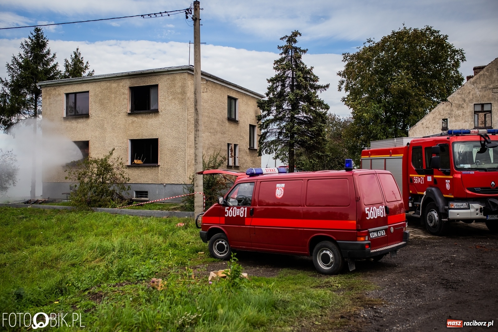 Zdjęcie w galerii na portalu naszraciborz.pl: Pożar na Ostrogu. Akcja strażaków przy moście kolejowym [FOTO i WIDEO] wiadomości z regionu