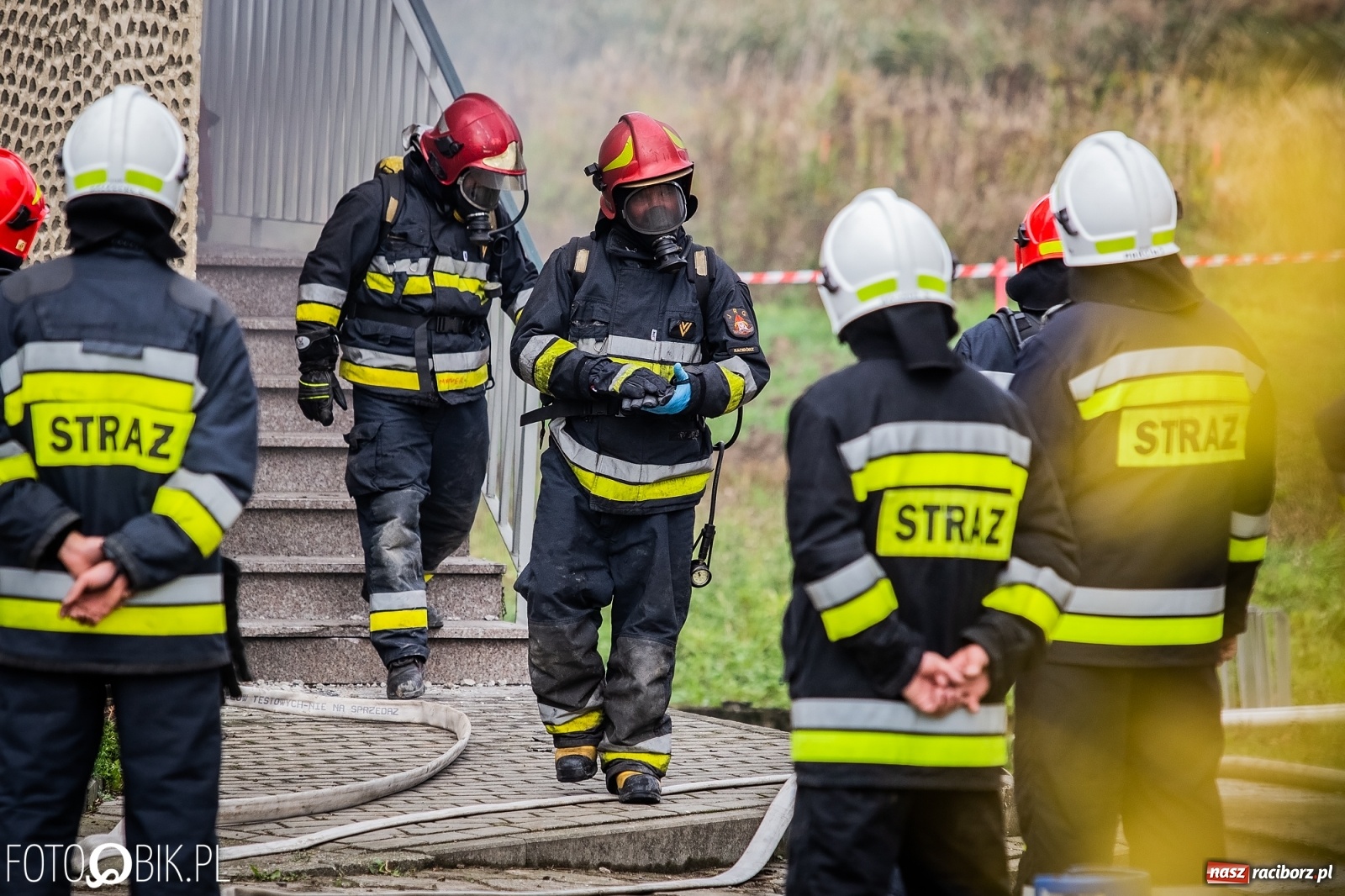Zdjęcie w galerii na portalu naszraciborz.pl: Pożar na Ostrogu. Akcja strażaków przy moście kolejowym [FOTO i WIDEO] wiadomości z regionu