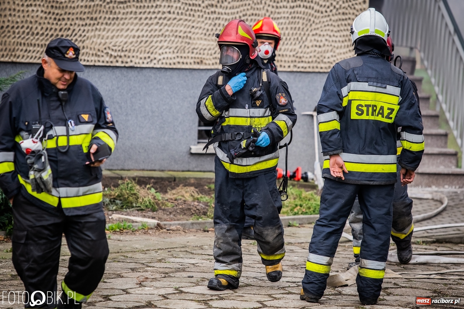 Zdjęcie w galerii na portalu naszraciborz.pl: Pożar na Ostrogu. Akcja strażaków przy moście kolejowym [FOTO i WIDEO] wiadomości z regionu