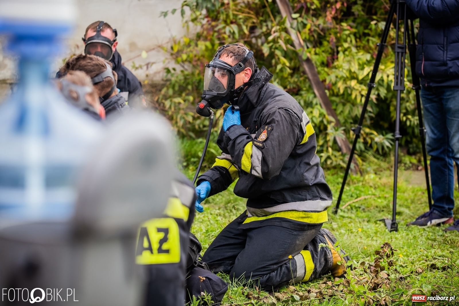 Zdjęcie w galerii na portalu naszraciborz.pl: Pożar na Ostrogu. Akcja strażaków przy moście kolejowym [FOTO i WIDEO] wiadomości z regionu