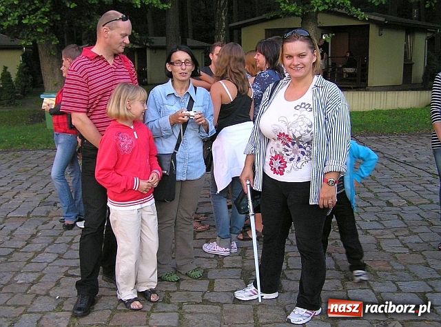 Zdjęcie w galerii na portalu naszraciborz.pl: Show Dody w Szymocicach wiadomości z regionu