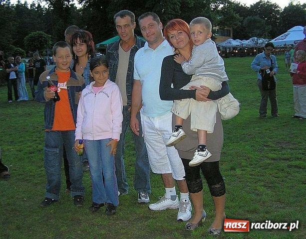 Zdjęcie w galerii na portalu naszraciborz.pl: Show Dody w Szymocicach wiadomości z regionu