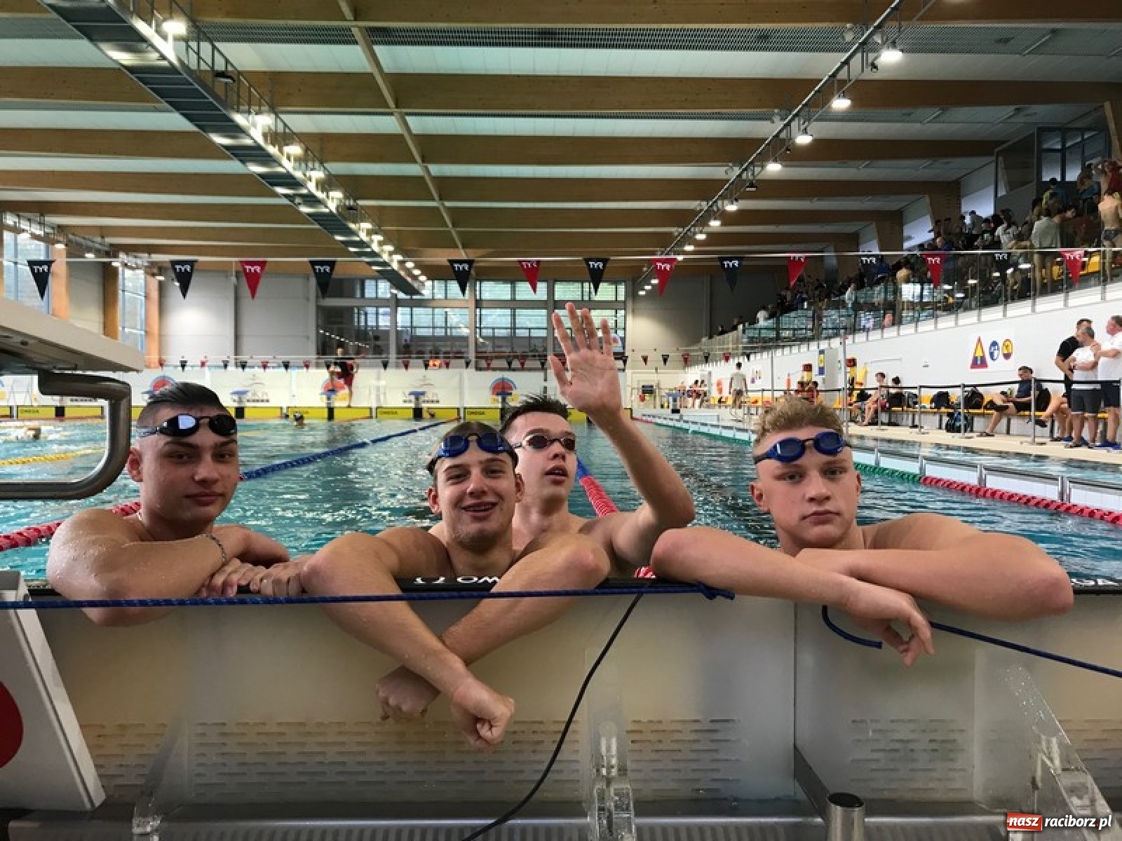 Zdjęcie w galerii na portalu naszraciborz.pl: Pływanie. Sukcesy uczniów raciborskiego ZSOMS w Lidze Szkół i Klubów Śląskich wiadomości z regionu