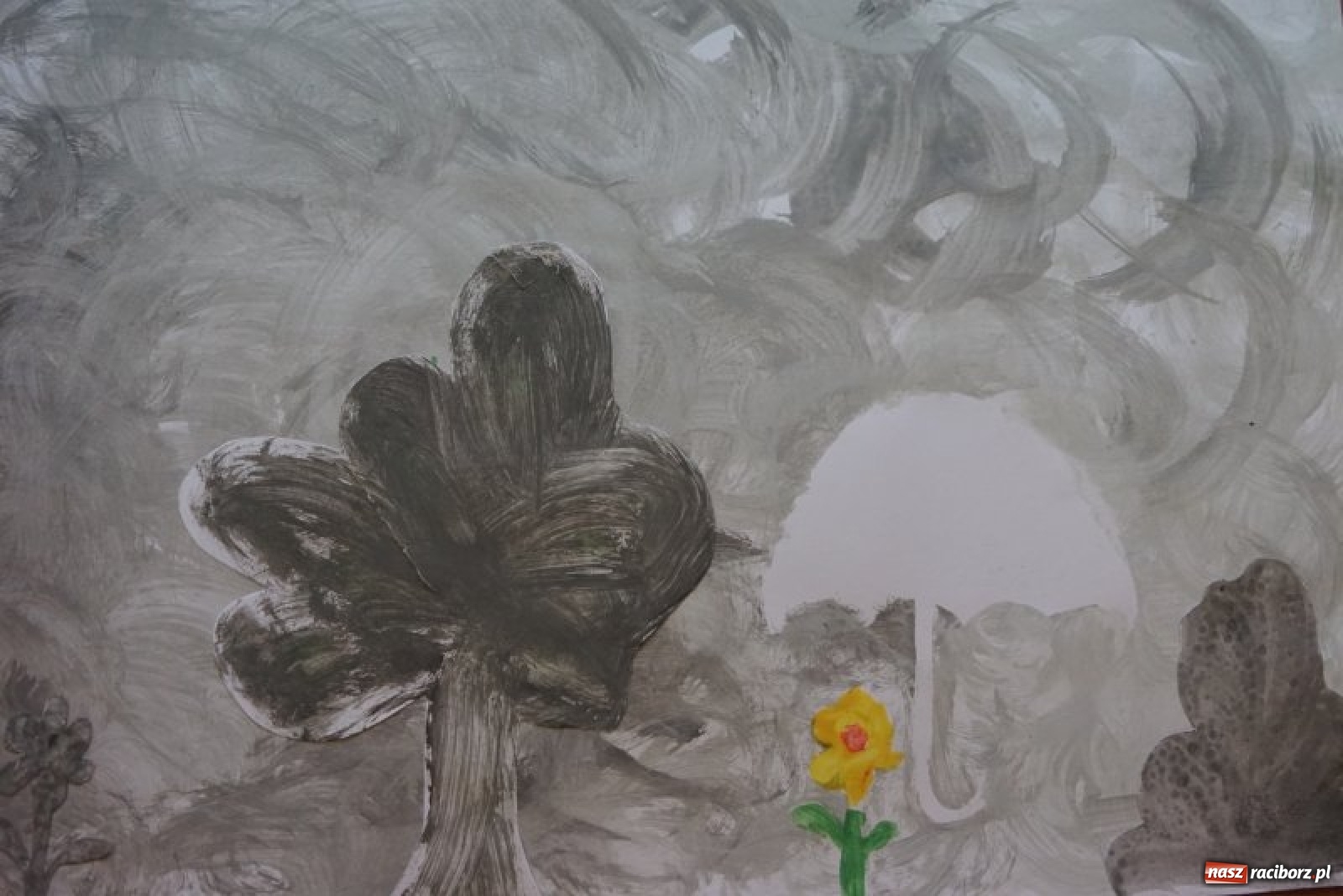 Zdjęcie w galerii na portalu naszraciborz.pl: Wręczono nagrody w konkursie Zwalczamy SMOG przez cały rok  wiadomości z regionu