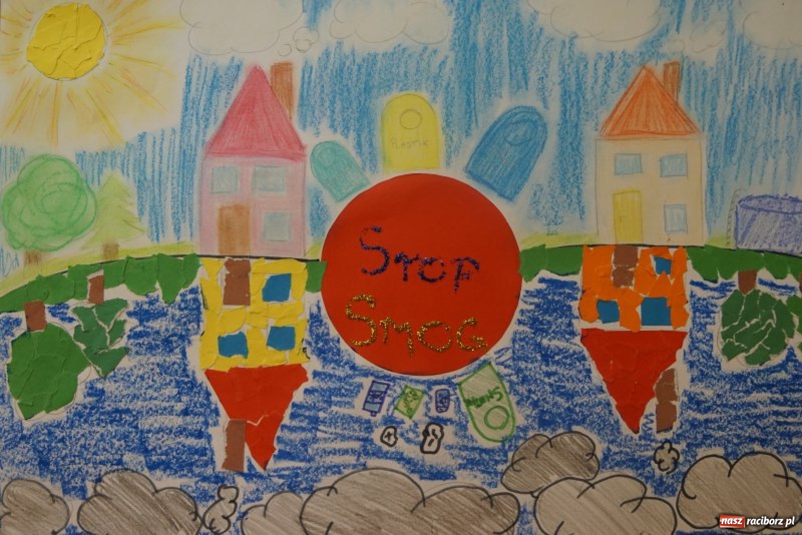 Zdjęcie w galerii na portalu naszraciborz.pl: Wręczono nagrody w konkursie Zwalczamy SMOG przez cały rok  wiadomości z regionu