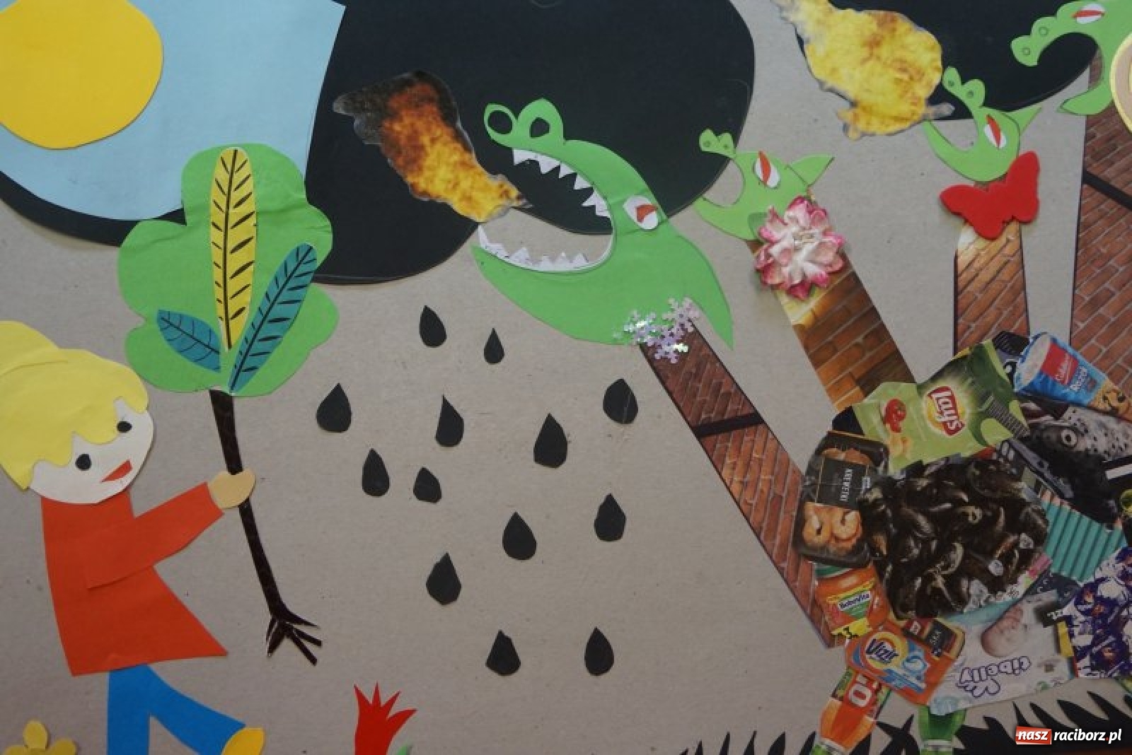 Zdjęcie w galerii na portalu naszraciborz.pl: Wręczono nagrody w konkursie Zwalczamy SMOG przez cały rok  wiadomości z regionu